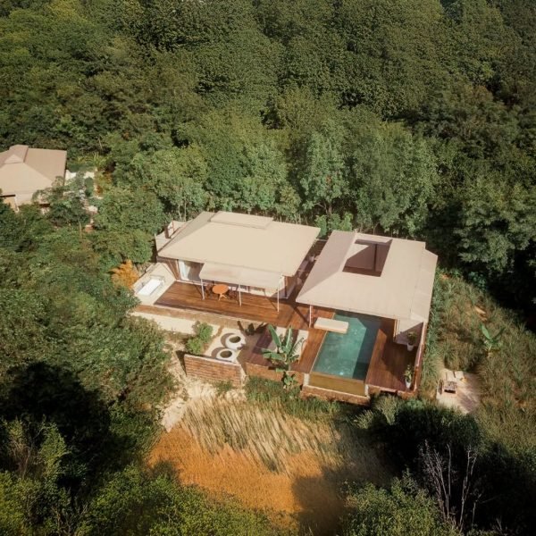 presidential suite luxury tent for resorts & glamping