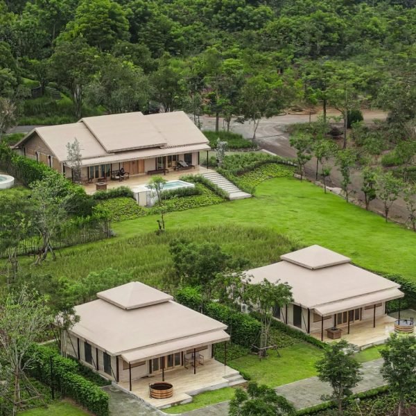 presidential suite luxury tent for resorts & glamping